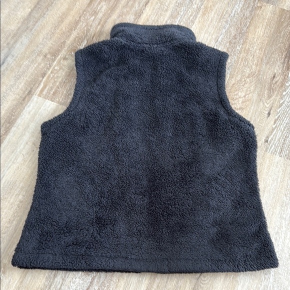 The North Face Size L Black Fleece Vest with High Collar - Picture 3 of 9